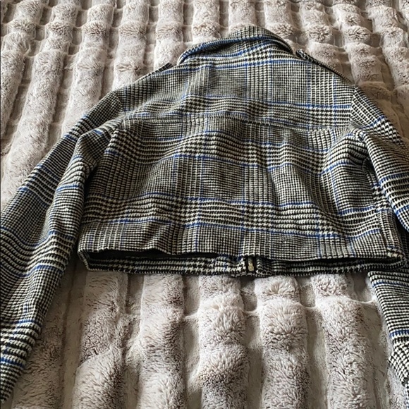 Crop Blazer! - Picture 4 of 4